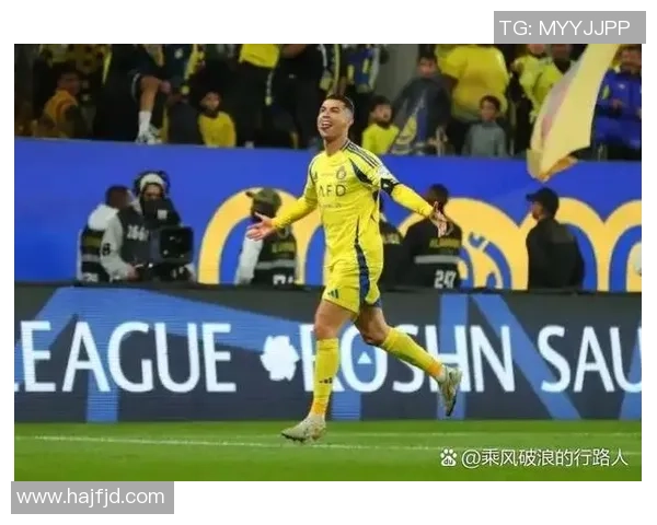 詹姆斯与足球明星亲密互动揭示运动员之间的友谊与合作精神